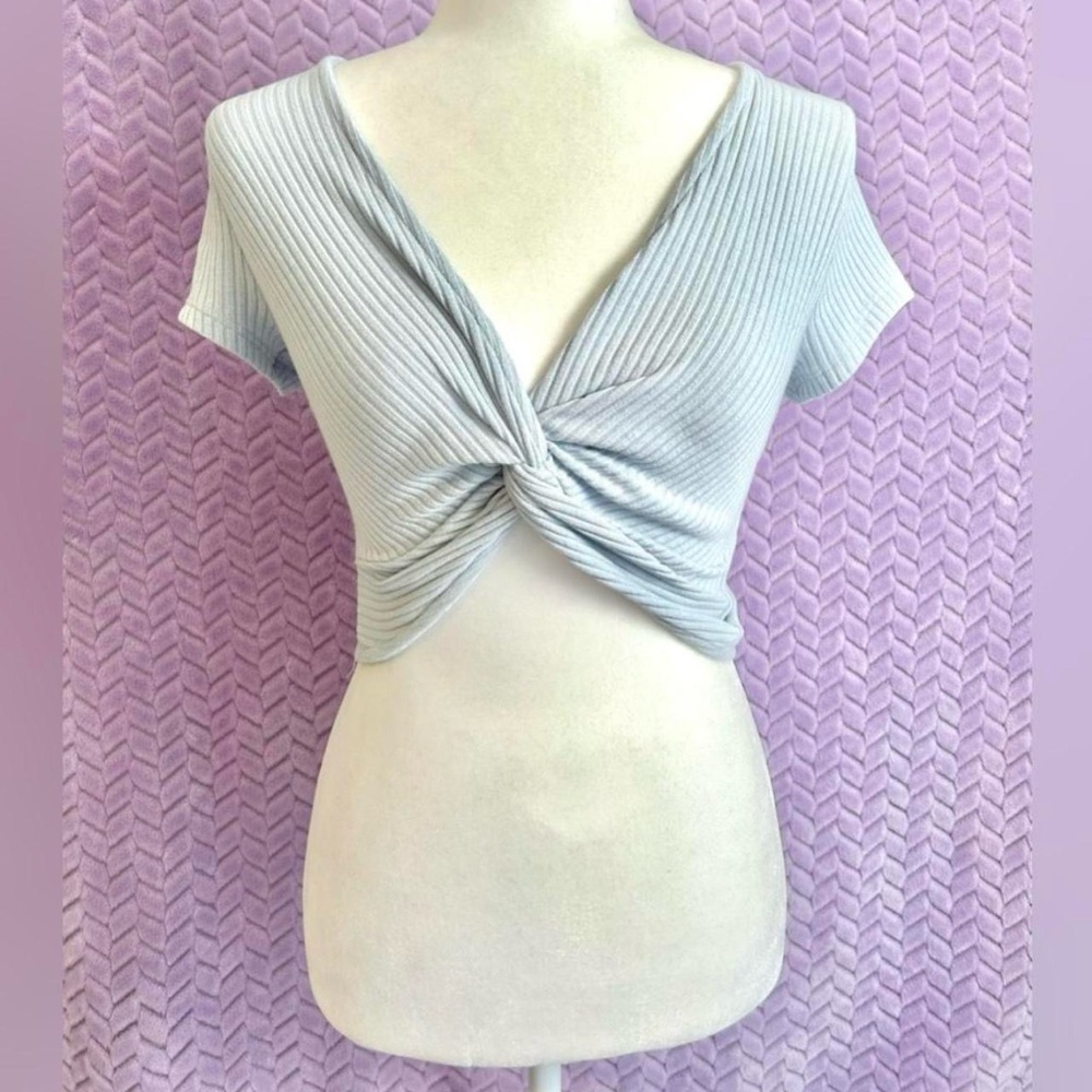 NWT Windsor Light Blue Twist Front Crop Top | Cropped Party Basic